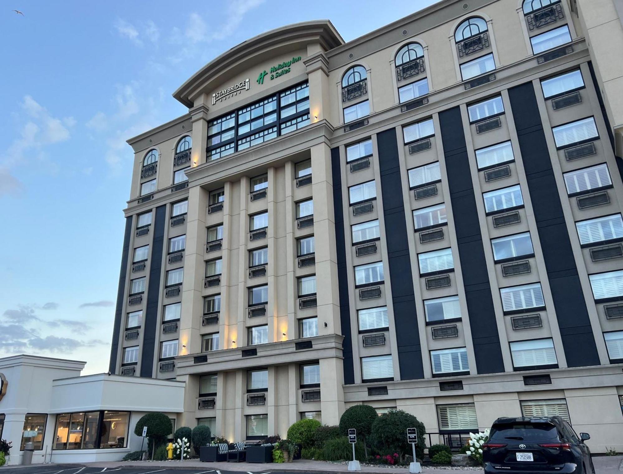 Holiday Inn Hotel & Suites St.Catharines-Niagara By Ihg Saint Catharines Bagian luar foto